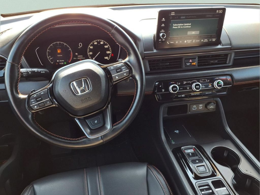 Certified 2025 Honda Pilot TrailSport image 13