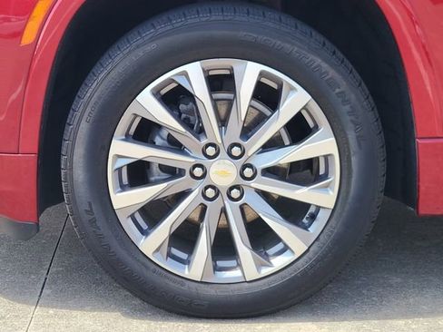 Used 2023 Chevrolet Traverse Premier w/ LPO, Floor Liner Package FWD image 10