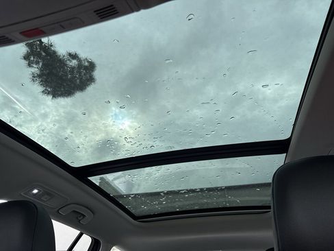 Used 2017 Volkswagen Golf SE image 46