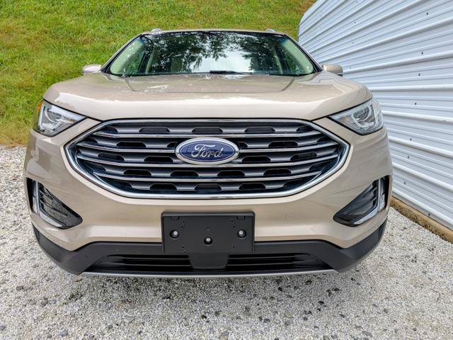 Used 2020 Ford Edge SEL w/ Cold Weather Package FWD image 3