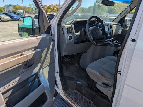 Used 2011 Ford E-350 and Econoline 350 Super Duty w/ Commercial Cargo Van Pkg image 10