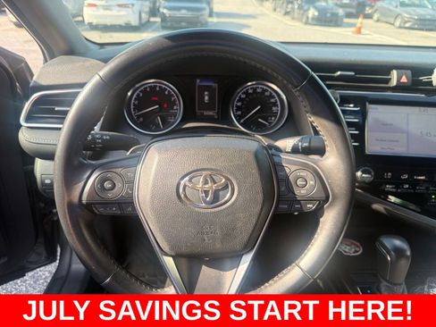 Used 2018 Toyota Camry SE FWD image 19