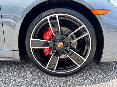 Used 2025 Porsche 718 Cayman S w/ Premium Package RWD image 37