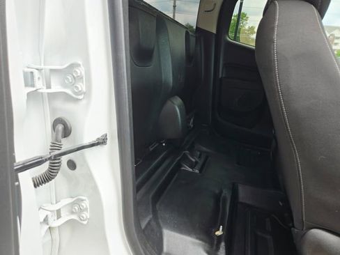 Used 2021 Chevrolet Colorado LT w/ Fleet Safety Package RWD image 20