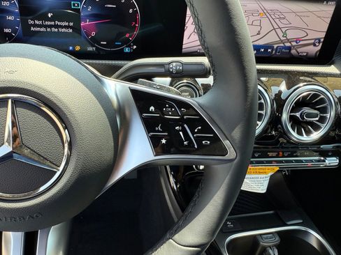 New 2025 Mercedes-Benz CLA 250 image 22