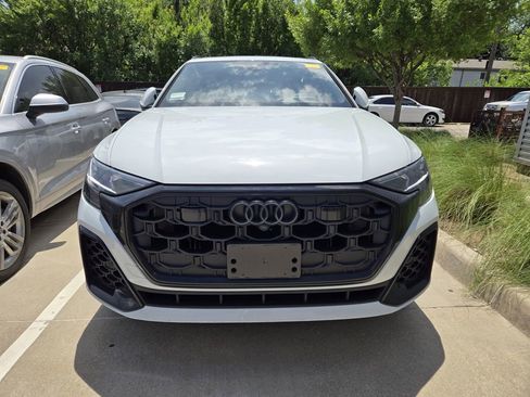 Used 2025 Audi Q8 Prestige w/ Prestige Package AWD/4WD image 4