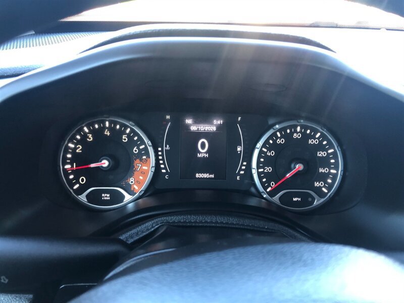 Used 2017 Jeep Renegade Sport w/ Power & Air Group FWD image 11