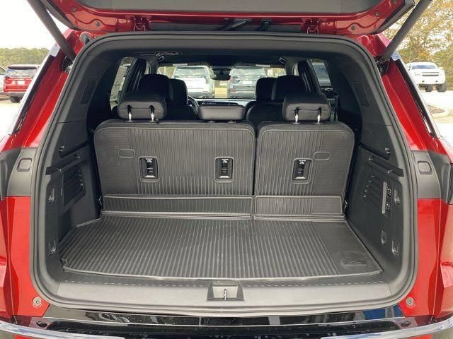 New 2026 Chevrolet Traverse High Country w/ LPO, Floor Liner Package FWD image 25