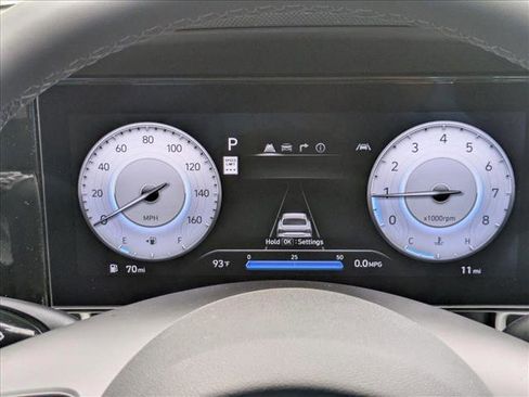 New 2025 Hyundai Elantra Limited image 10