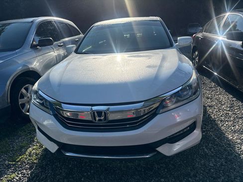Used 2016 Honda Accord EX-L image 2