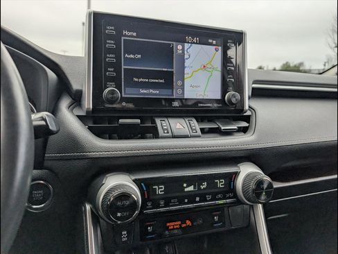 Used 2020 Toyota RAV4 Limited image 18