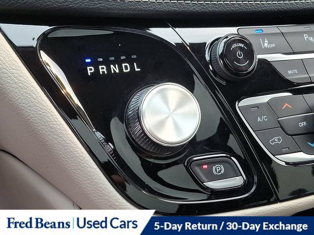 Used 2023 Chrysler Pacifica Limited FWD image 22