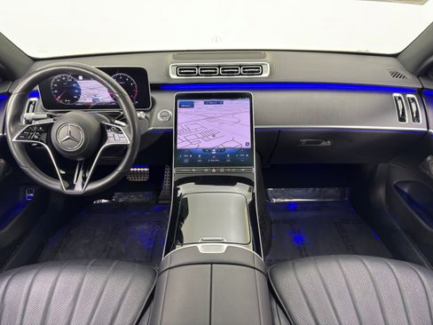 Used 2022 Mercedes-Benz S 500 4MATIC w/ AMG Line Package image 13