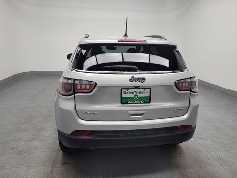 Used 2024 Jeep Compass Latitude image 6