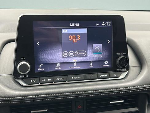 Used 2025 Nissan Rogue SV AWD/4WD image 20