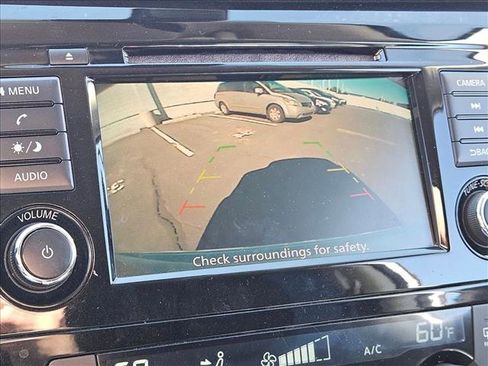 Used 2019 Nissan Rogue SV image 11