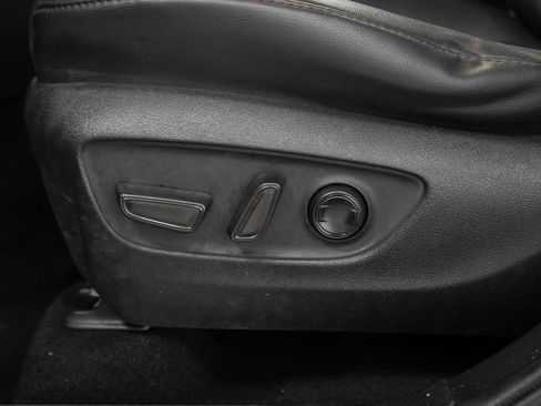 Used 2021 Toyota Highlander Platinum AWD/4WD image 28
