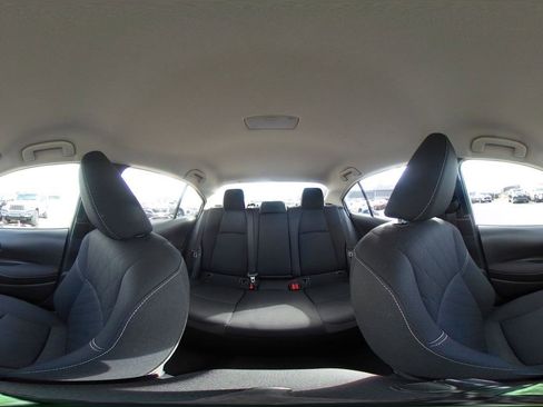 Used 2025 Toyota Corolla LE image 40