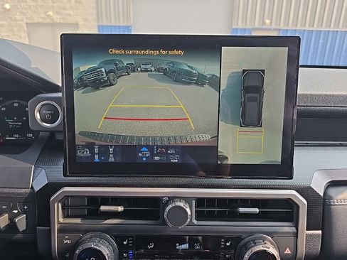 Used 2026 Toyota 4Runner Limited w/ Tow Technology Package AWD/4WD image 29