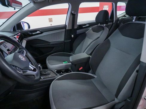 Used 2024 Volkswagen Taos S image 11