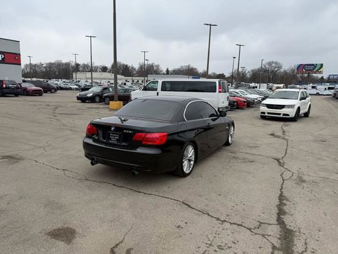 Used 2011 BMW 335i Convertible image 3