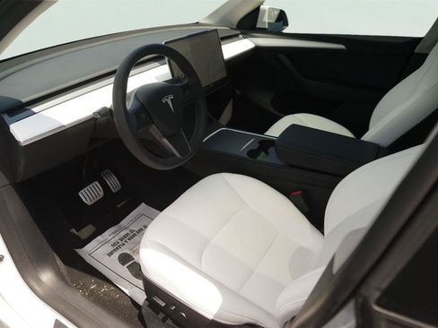 Used 2022 Tesla Model Y Performance AWD/4WD image 8