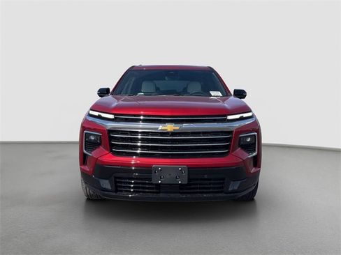 New 2026 Chevrolet Traverse High Country image 2