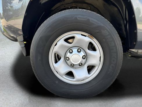 Used 2022 Toyota Tacoma SR AWD/4WD image 14