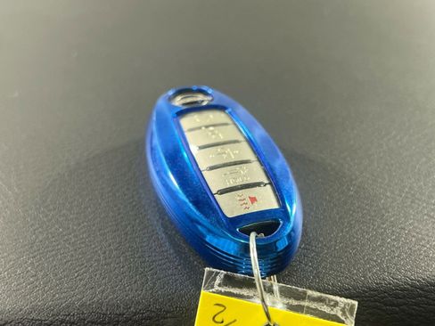 Used 2022 Nissan Pathfinder Platinum w/ Cargo Package image 31