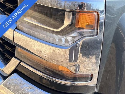 Used 2017 Chevrolet Silverado 1500 LT w/ All Star Edition image 9