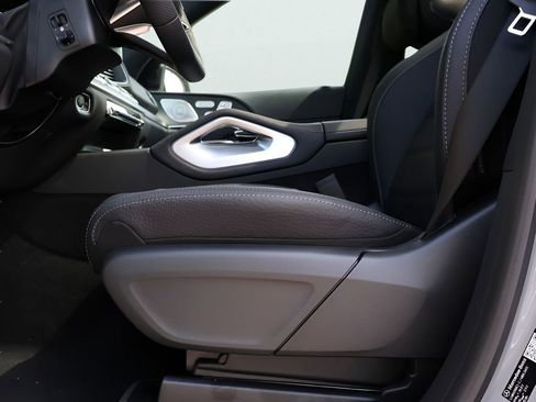 New 2026 Mercedes-Benz GLS 450 4MATIC image 38
