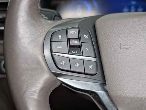 Used 2020 Ford Explorer Platinum w/ Premium Technology Package image 38