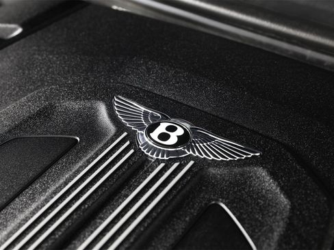 Used 2022 Bentley Bentayga image 35