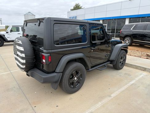 Used 2022 Jeep Wrangler Sport AWD/4WD image 8