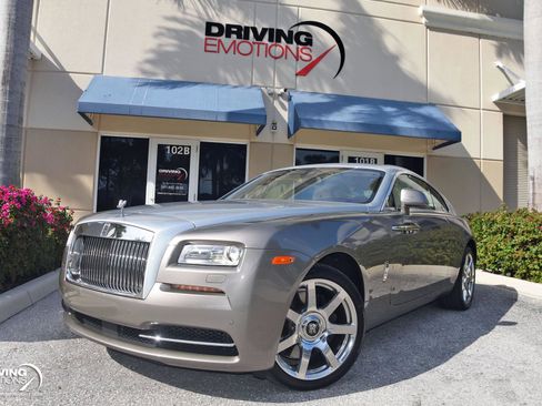 Used 2015 Rolls-Royce Wraith image 25