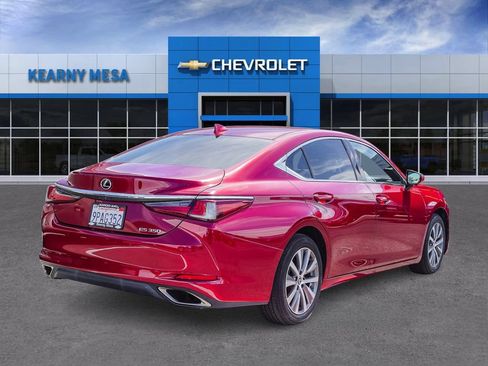 Used 2020 Lexus ES 350 w/ Premium Package FWD image 6
