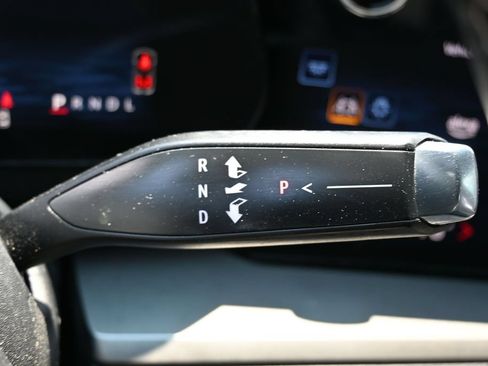 Used 2024 Chevrolet Traverse LT FWD image 22