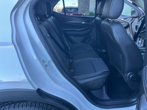 Used 2025 Buick Encore GX Preferred image 25