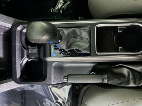 Used 2022 Toyota Tacoma SR5 RWD image 20