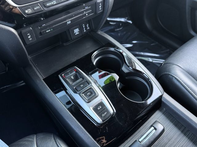 Used 2018 Honda Pilot Touring image 30