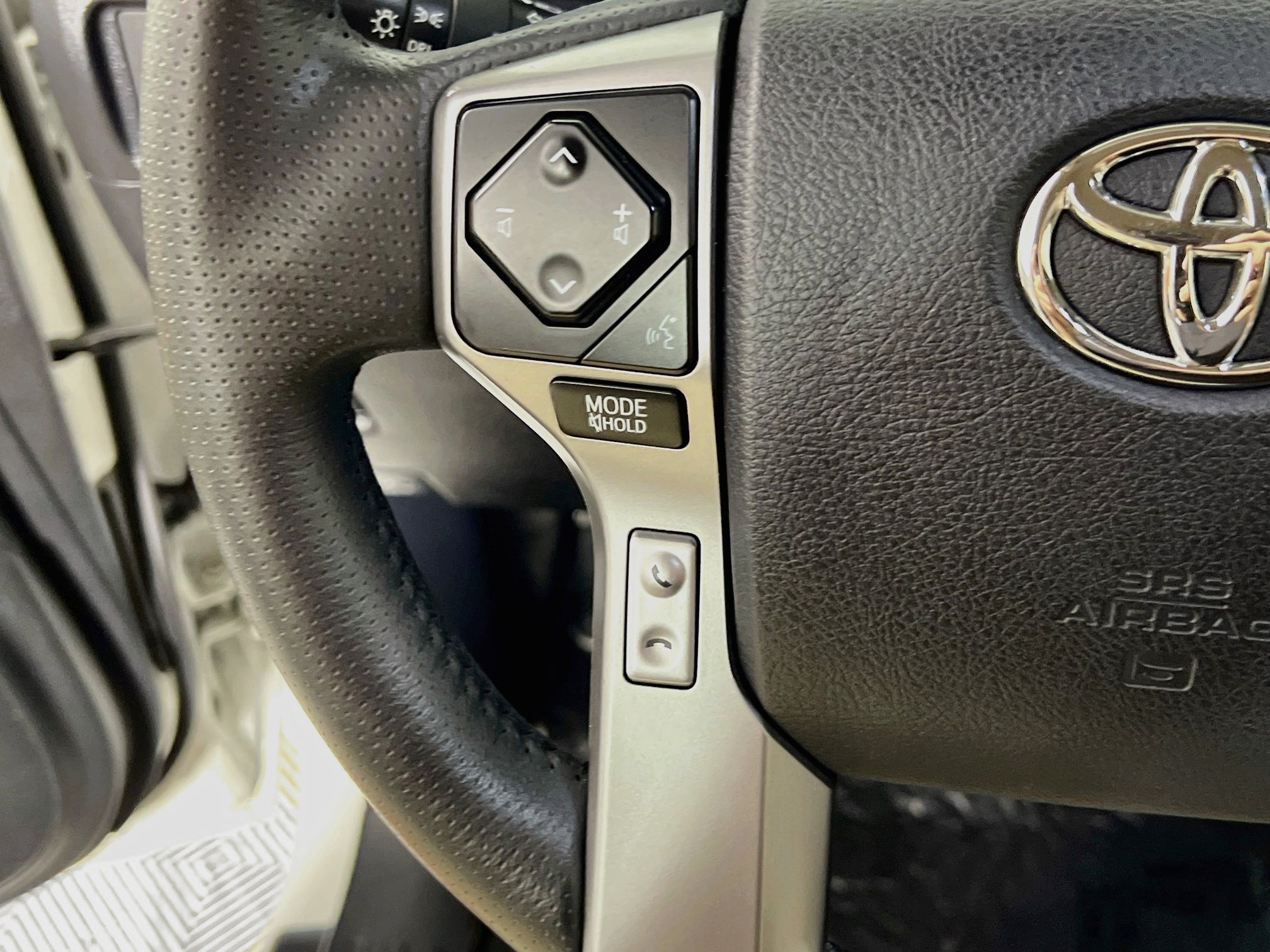 Used 2023 Toyota 4Runner SR5 AWD/4WD image 19