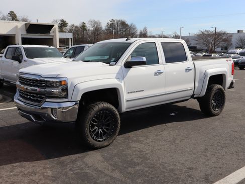 Used 2018 Chevrolet Silverado 1500 LTZ w/ Sport Package image 16