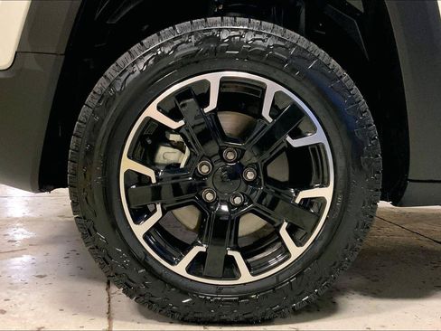 Certified 2023 Jeep Renegade Trailhawk AWD/4WD image 9