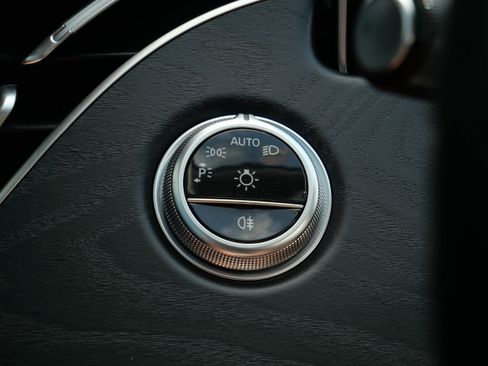 Used 2025 Mercedes-Benz E 350 4MATIC Sedan image 26