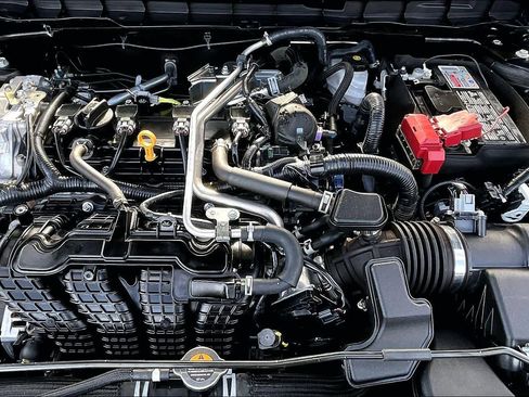 Used 2025 Nissan Altima 2.5 SV image 31