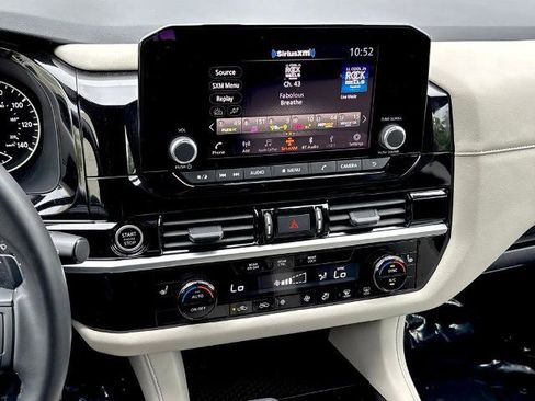 Certified 2024 Nissan Pathfinder SV w/ SV Premium Package FWD image 24