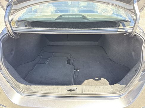 Used 2025 Nissan Sentra S image 26