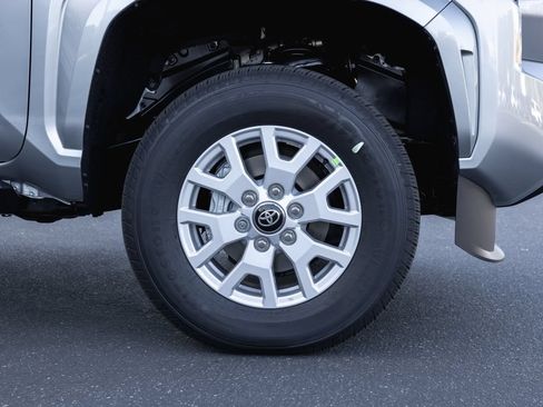 New 2026 Toyota Tacoma SR5 AWD/4WD image 4