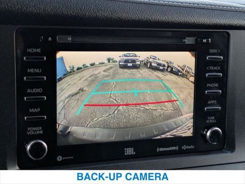 Used 2020 Toyota Sienna SE Premium image 18