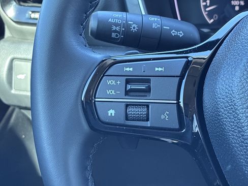 Certified 2025 Honda Pilot Touring image 26